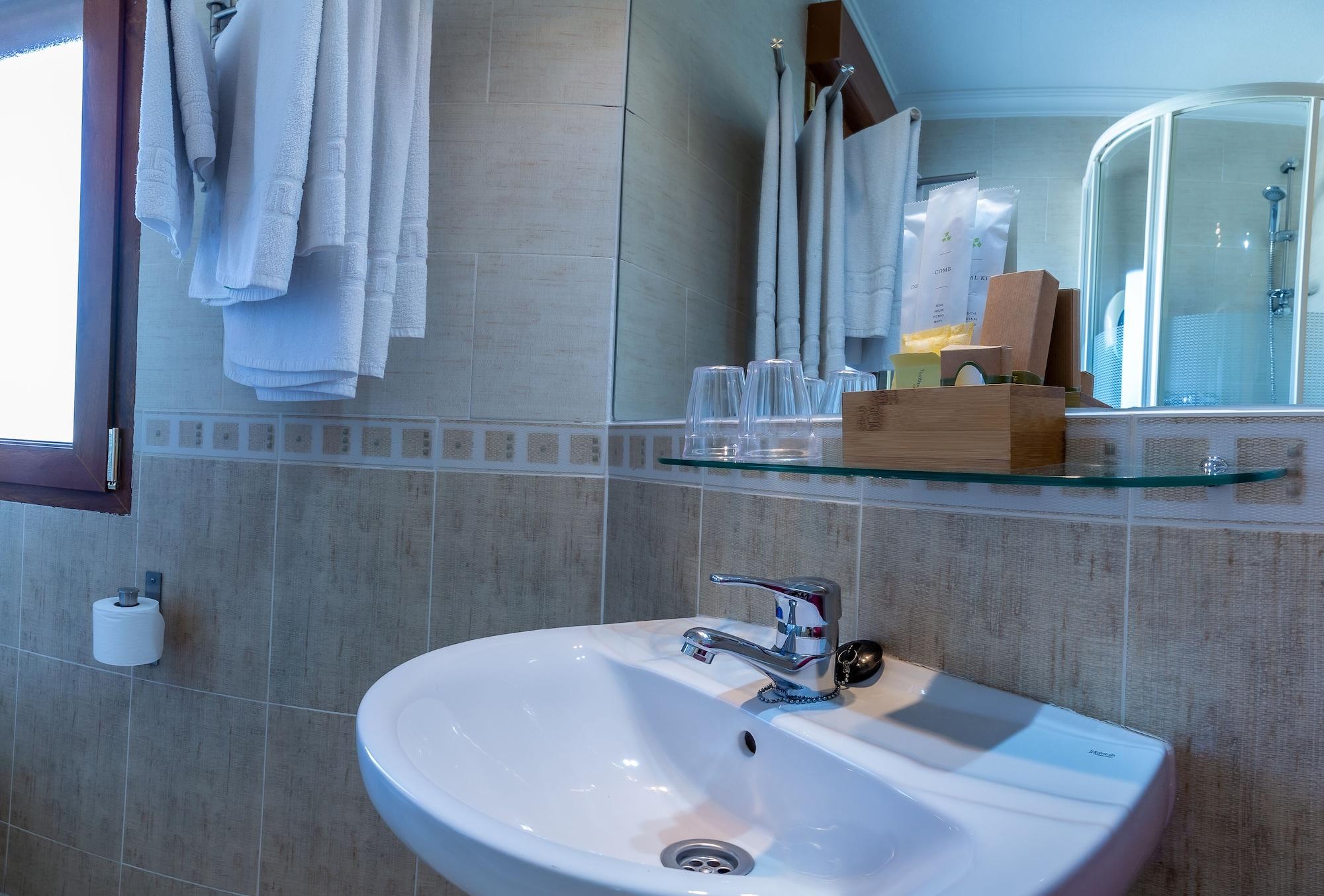 Hostal Rural El Cano By Vivere Stays Alpedrete Esterno foto